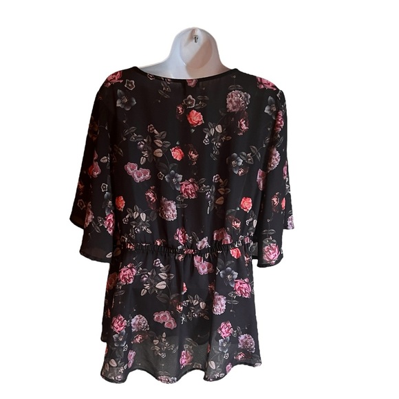 Torrid Floral Babydoll Top Blouse V-Neck Cape Sleeve Plus Size 0 Lightwe… - Picture 2 of 3